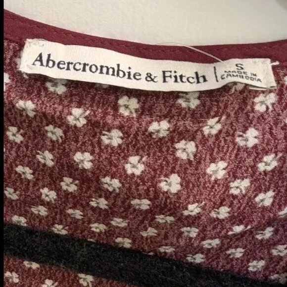 Abercrombie & Fitch | Red PolkaDot Wrap Mini Dress | Long Sleeve | Size S - Picture 4 of 4